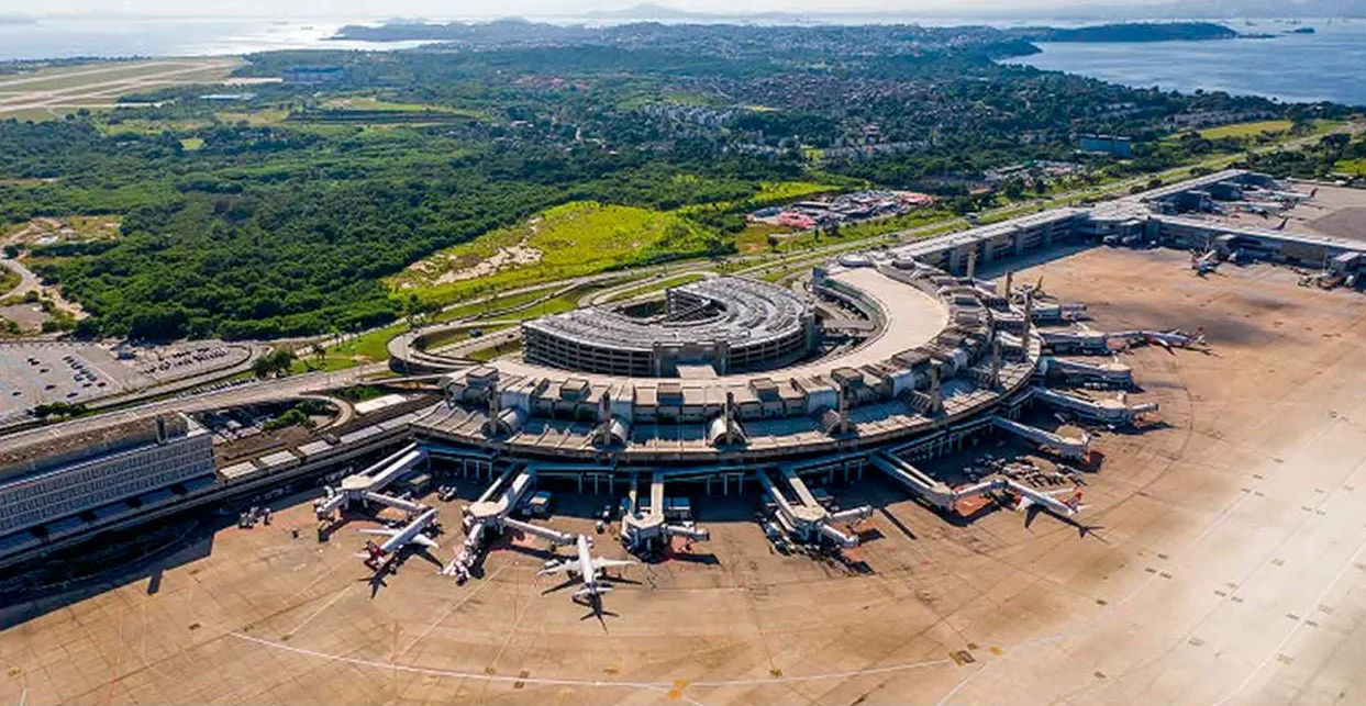 Vista aérea do Aeroporto Internacional do Rio de Janeiro